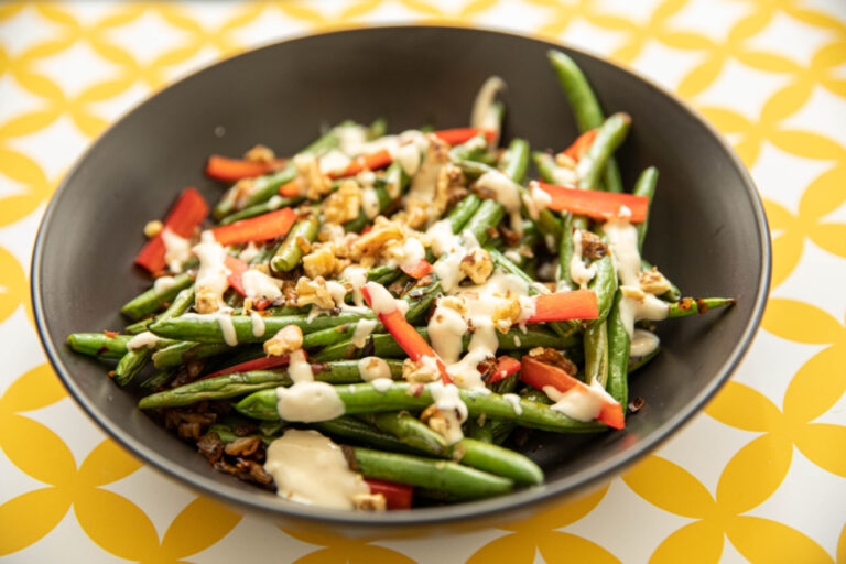 Sauteed Green Beans with Red Capsicum
